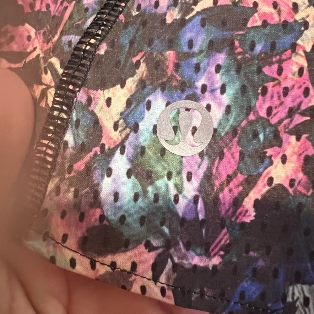 Lululemon Split Second First Descent Athletic Sho… - image 4